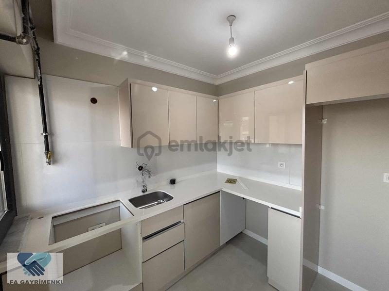 Merdivenköy'de Satılık 3+1 Dubleks Teraslı Daire - 11