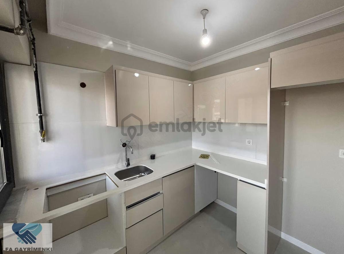 Merdivenköy'de Satılık 3+1 Dubleks Teraslı Daire - 30