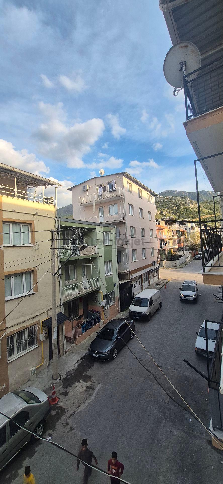 Bornova Pınarbaşında 2+1 Satılık Daire . - 18