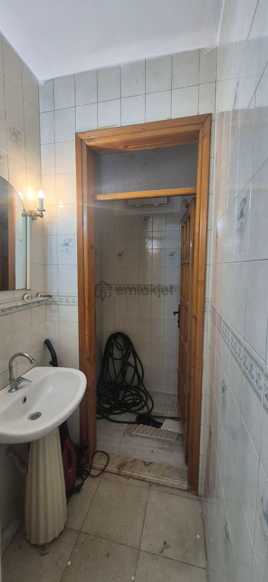 Bornova Pınarbaşında 2+1 Satılık Daire . - 9