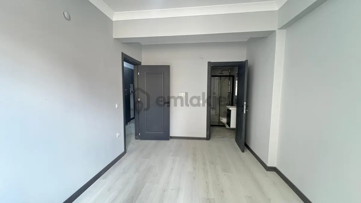 Hemen Taşınmaya Hazır! 2+1 Ebeveyn Banyolu Balkonlu Daire - 18