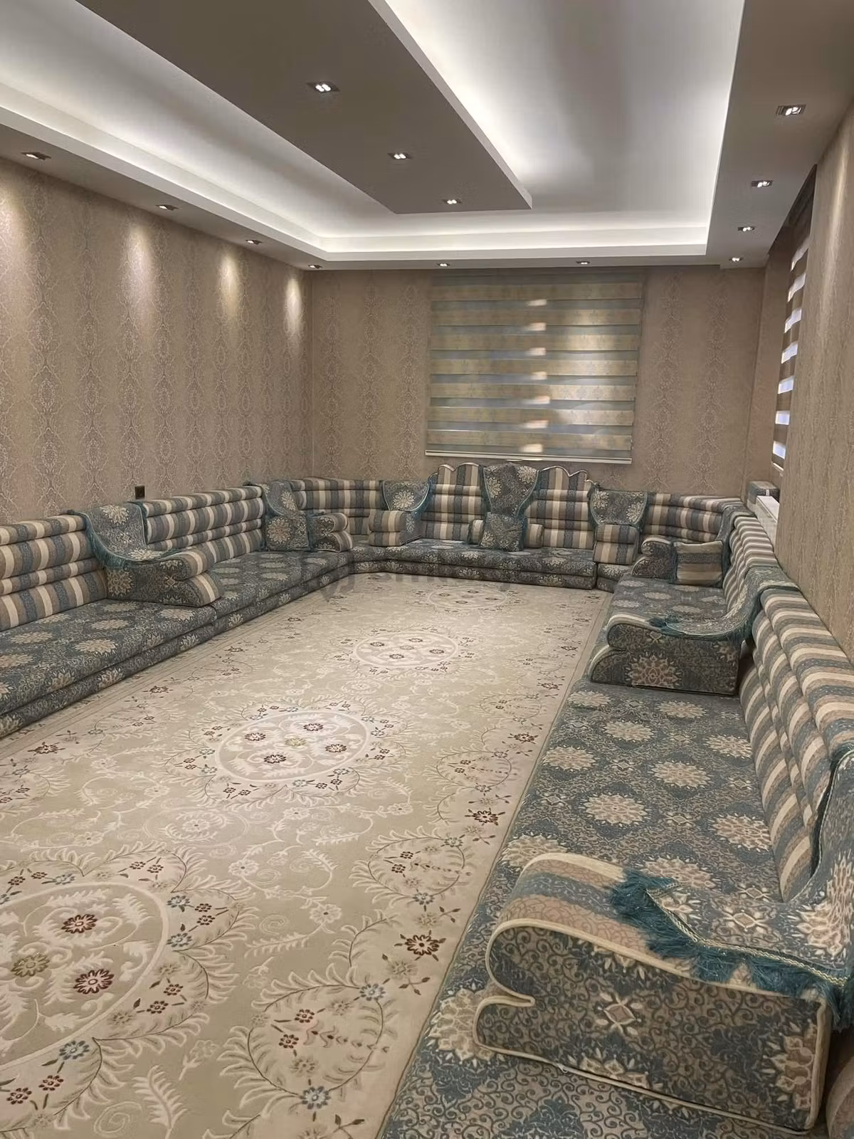 Karşıyaka'da Satılık 3+1 Ultralüks Dayalı Döşeli Büro - 24