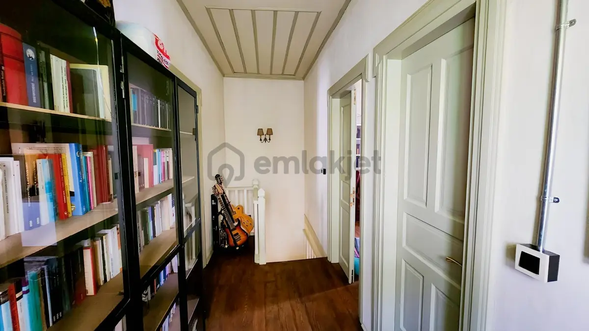 Ayvalık Hayrettinpaşada, Restore Edilmiş 2+1 Bahçeli Rum Evi - 20