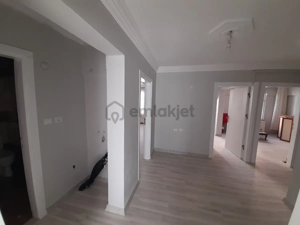 Bulancak Satılık Yeni Tadilatlı 3.kat, 3+1 Daire - 12