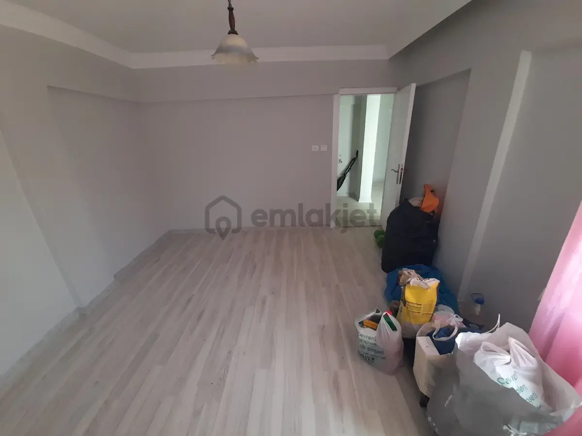 Bulancak Satılık Yeni Tadilatlı 3.kat, 3+1 Daire - 15