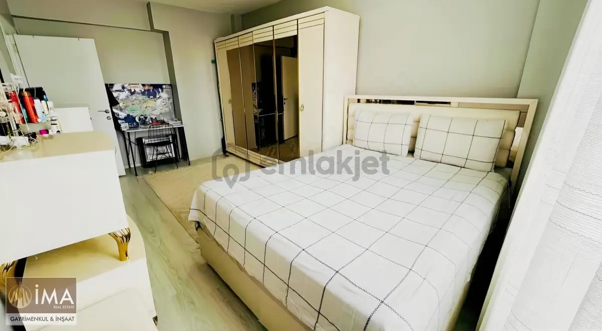 İma'dan Küçükçekmecede Satılık 3+1 Ara Kat Daire - 23