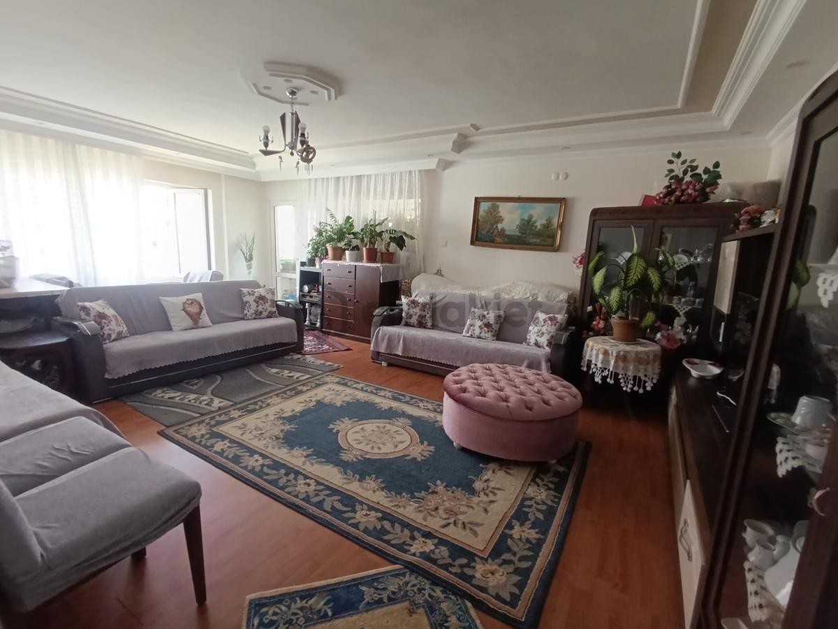 Satılık Beylikdüzü Ceylan Sit.180 M2.3+1 7.kat Açık Otoparklı - 4