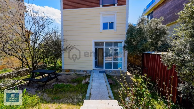 Geyikbayırında Doğayla İç İçe 3 Katlı Villa - 3