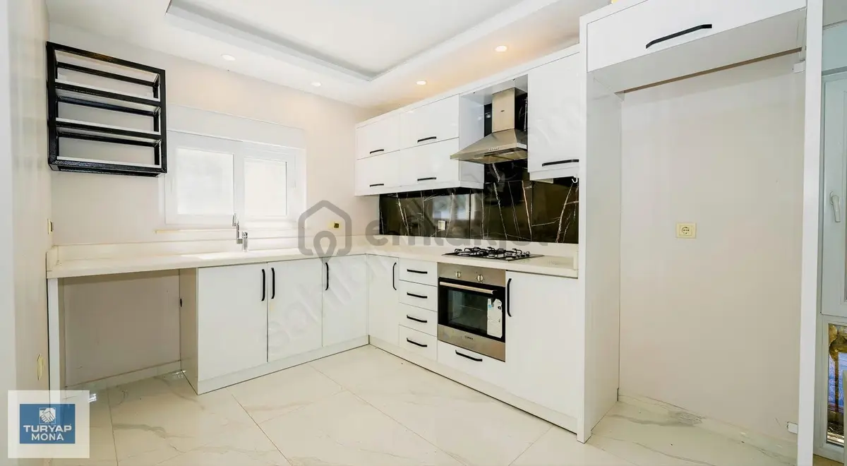 Geyikbayırında Doğayla İç İçe 3 Katlı Villa - 20