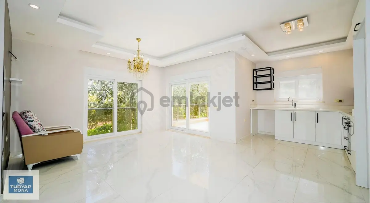 Geyikbayırında Doğayla İç İçe 3 Katlı Villa - 5