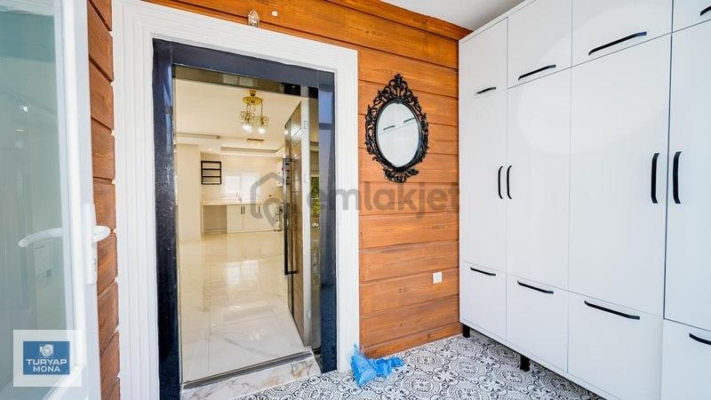 Geyikbayırında Doğayla İç İçe 3 Katlı Villa - 6