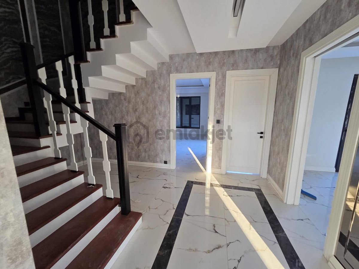 Buhara Mahallesinde Site İçi Satılık Ultralüks Villa - 17