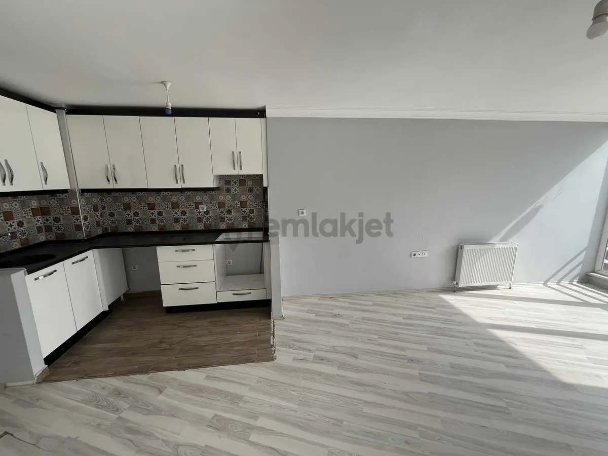 Görükle'nin Merkezinde Büyük 2+1 Daire - 4