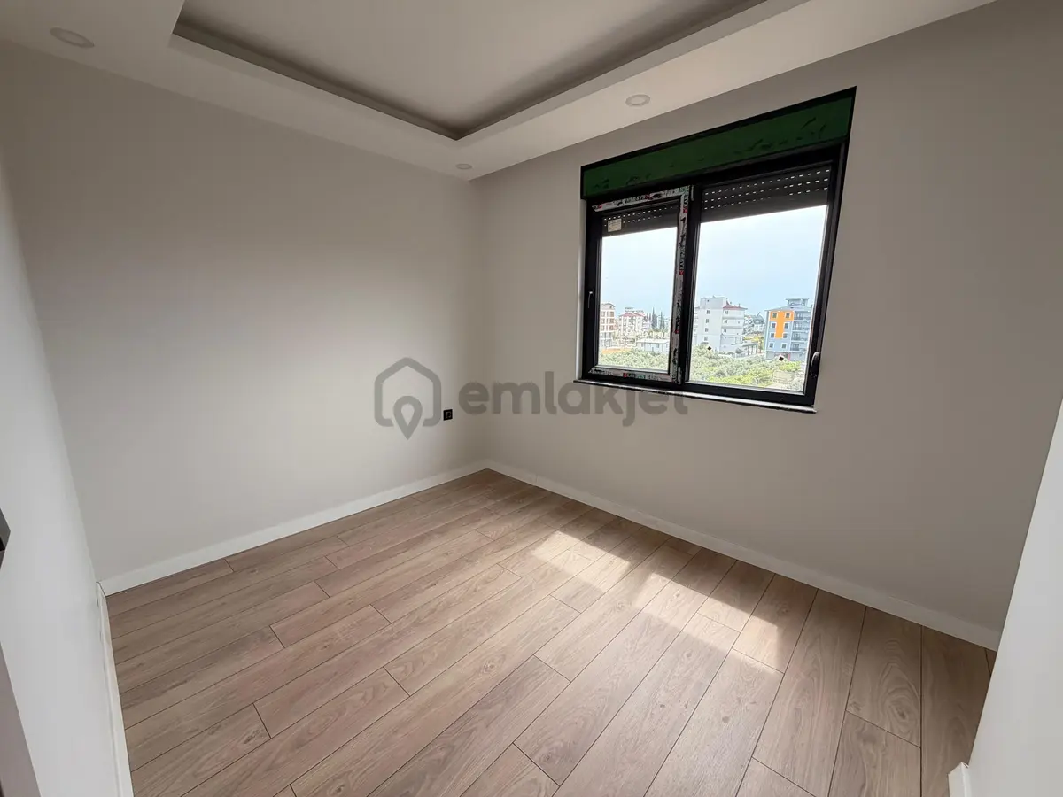 Önü Komple Açık A Kalite Ferah Daire 2+1 90m2 - 18