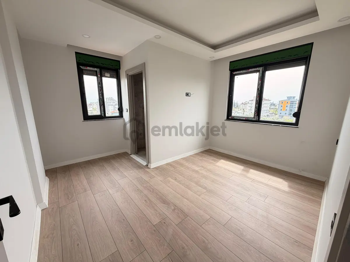 Önü Komple Açık A Kalite Ferah Daire 2+1 90m2 - 6