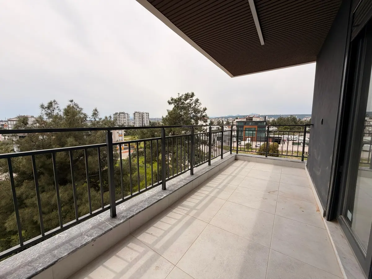 Önü Komple Açık A Kalite Ferah Daire 2+1 90m2 - 17