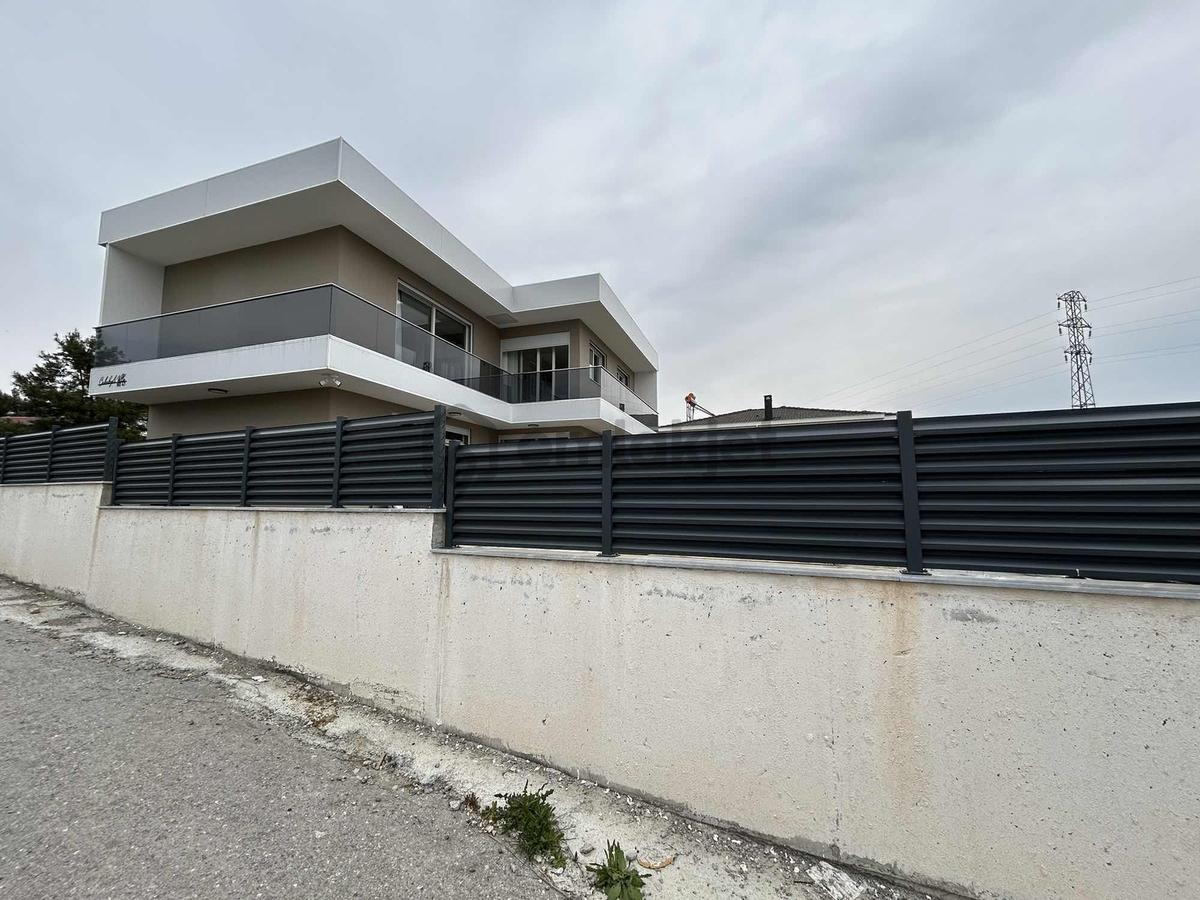 Bornova Çiçekliköy'de Muhteşem 3+1 Lüks Villa - 20