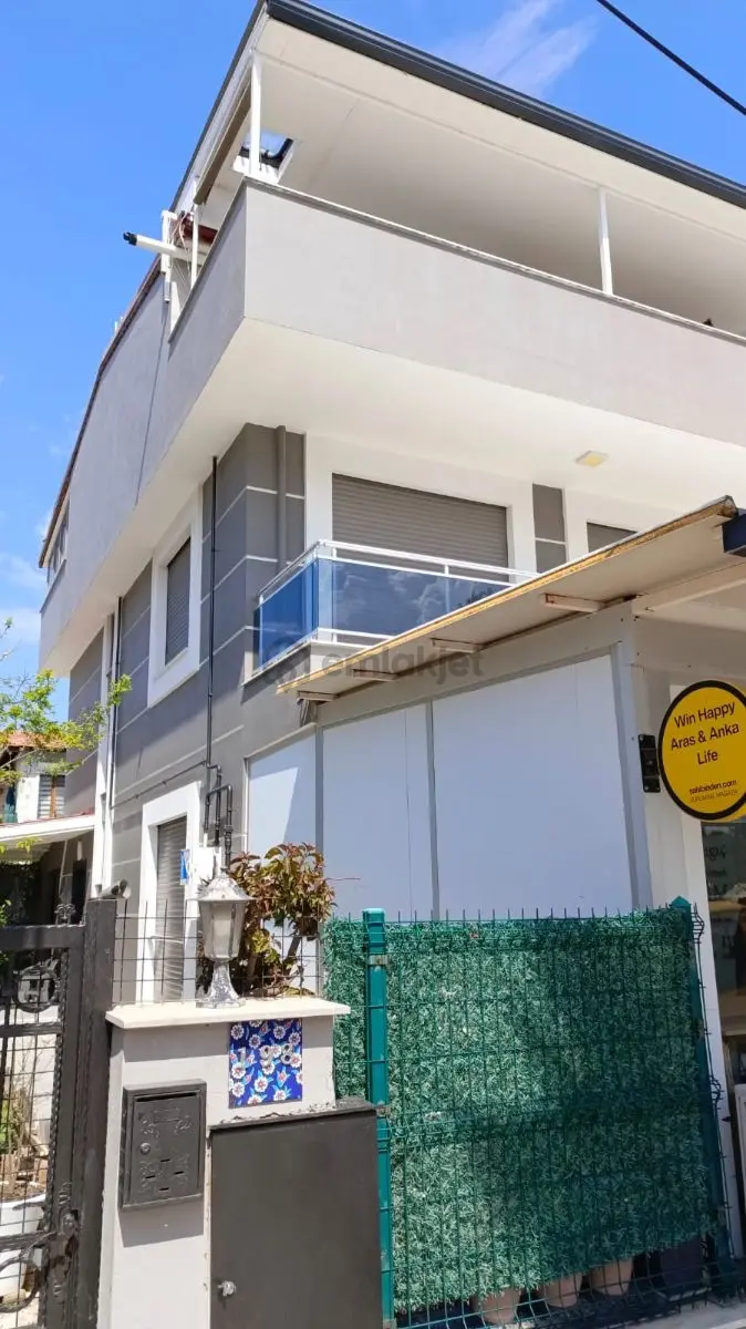 Urla Atatürk Mah. Müstakil Ev Ve Dükkan - 8
