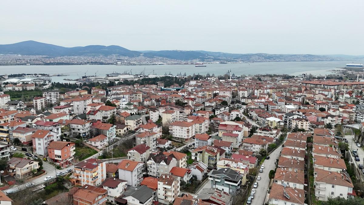 Gölcük Donanma'da Köşe Parsel - Satılık Arsa - 10