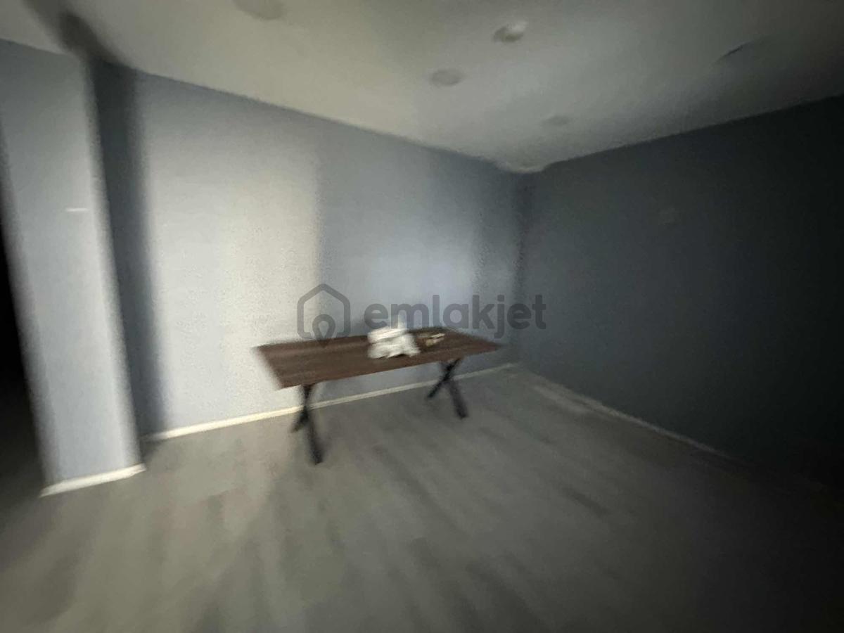 İkitelli Osb De 3+1 Yapılı Ofis 110 M2 - 7