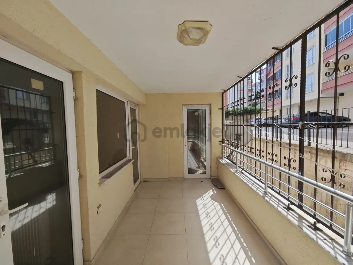 Güzelyalı Eğitim'de Site İçerisinde Asansörlü 2+1 Satılık Daire - 9