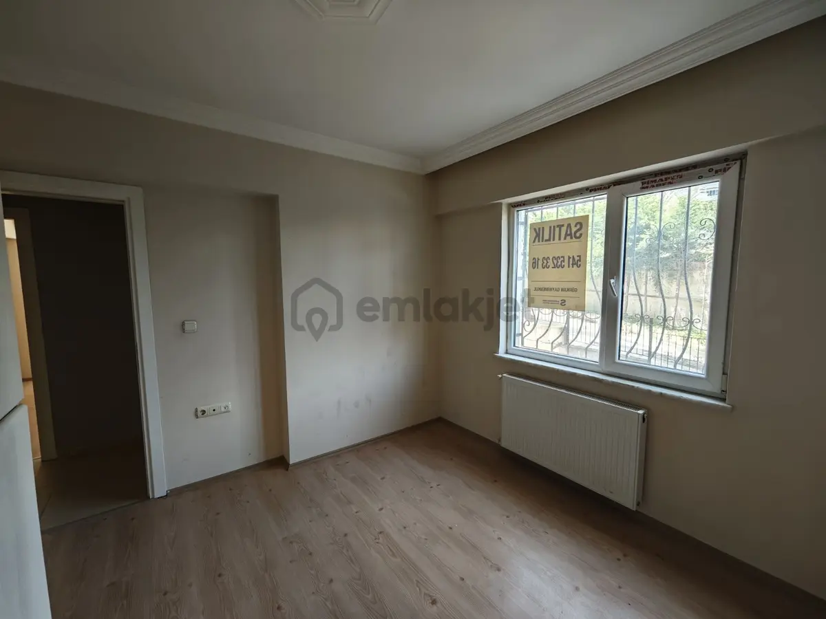 Güzelyalı Eğitim'de Site İçerisinde Asansörlü 2+1 Satılık Daire - 3