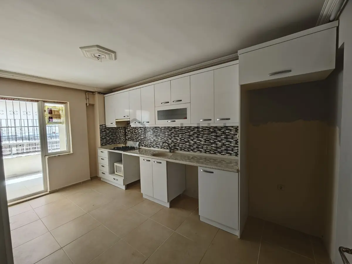 Güzelyalı Eğitim'de Site İçerisinde Asansörlü 2+1 Satılık Daire - 11