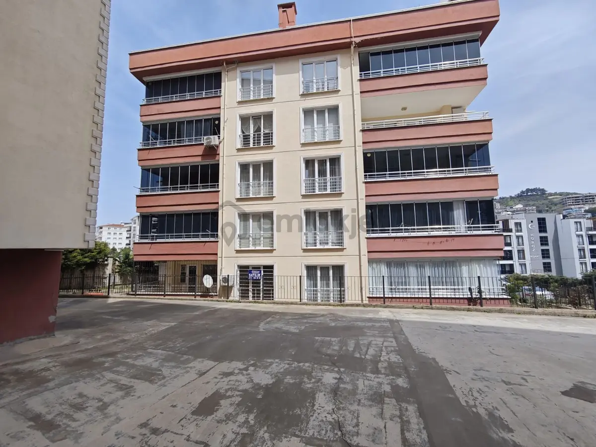Güzelyalı Eğitim'de Site İçerisinde Asansörlü 2+1 Satılık Daire - 26