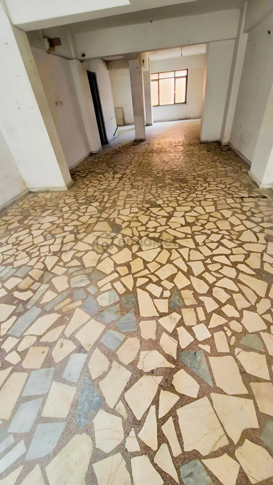 Mahmutbey'de 80 M2 Kiralık Dükkan - 8
