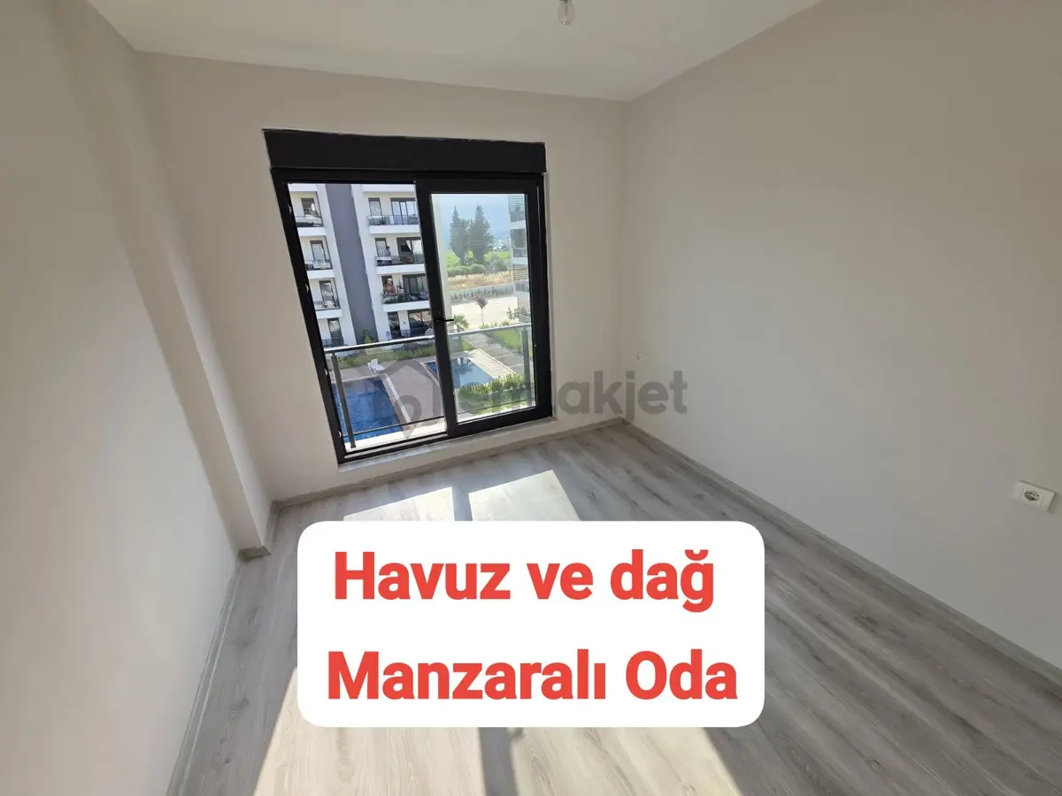 Havuz Manzaralı 1+1 / Ara Kat / Yeniköy - 33