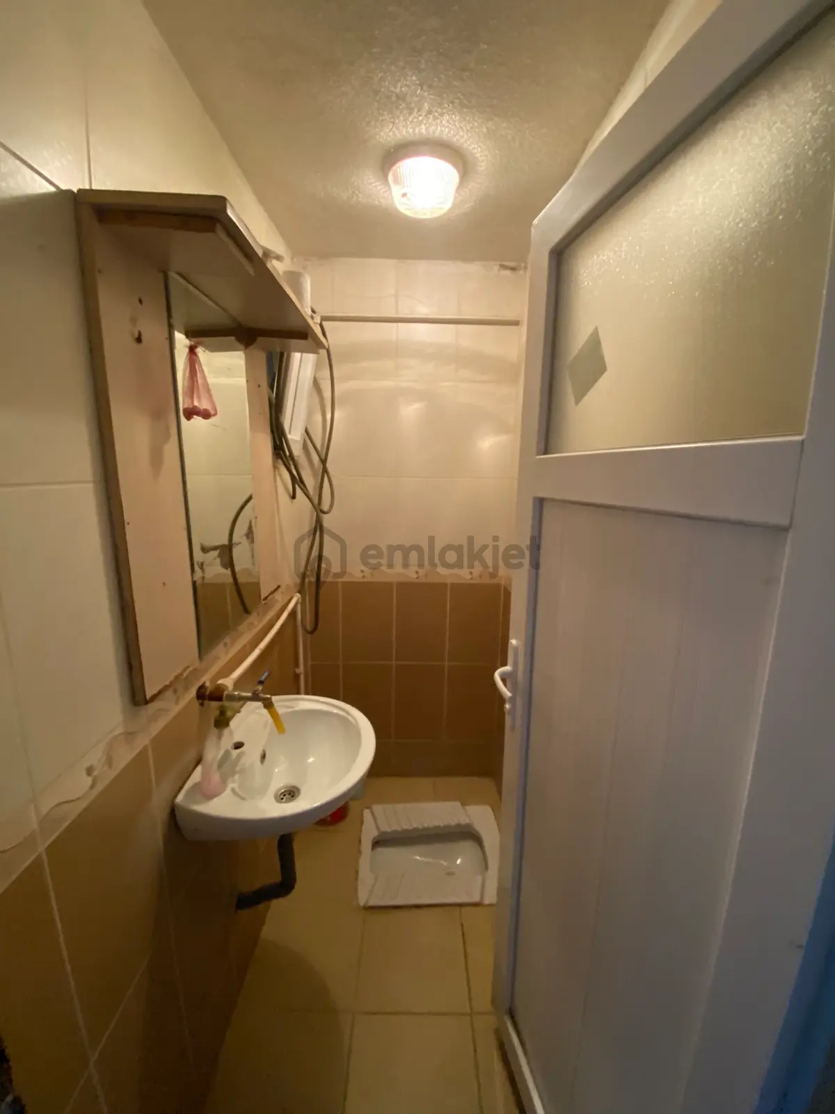 Derince Esentepe'de 3+1 Ara Kat Satılık Sobalı Daire! - 11