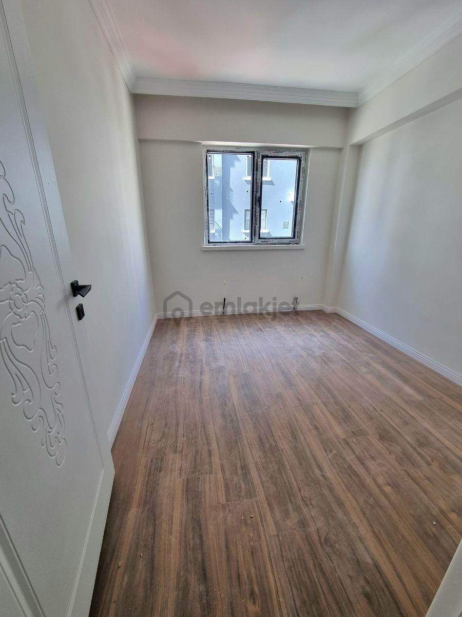 Feruduncelikte Site İçerisinde Cadde Üzeri Lüks Daire - 15