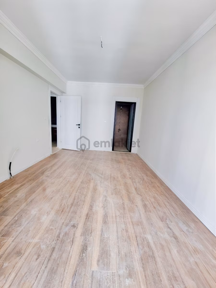 Feruduncelikte Site İçerisinde Cadde Üzeri Lüks Daire - 6