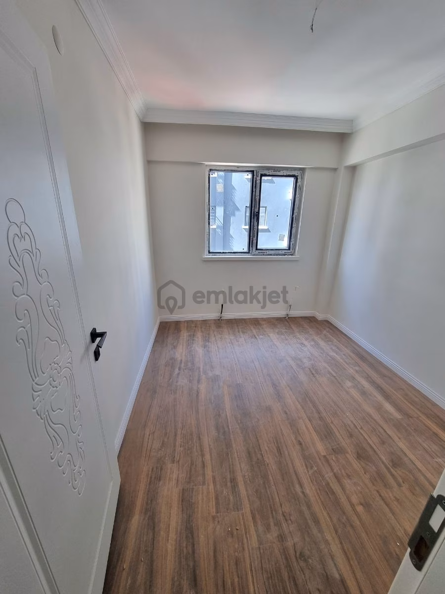 Feruduncelikte Site İçerisinde Cadde Üzeri Lüks Daire - 25