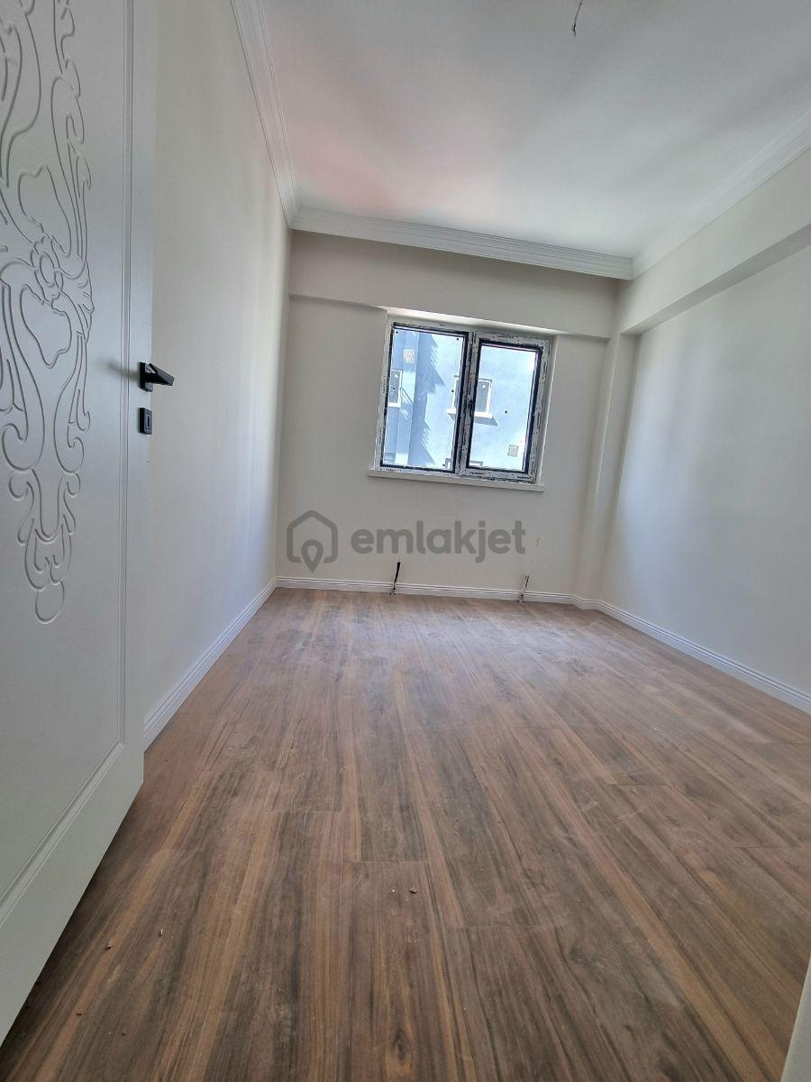 Feruduncelikte Site İçerisinde Cadde Üzeri Lüks Daire - 27