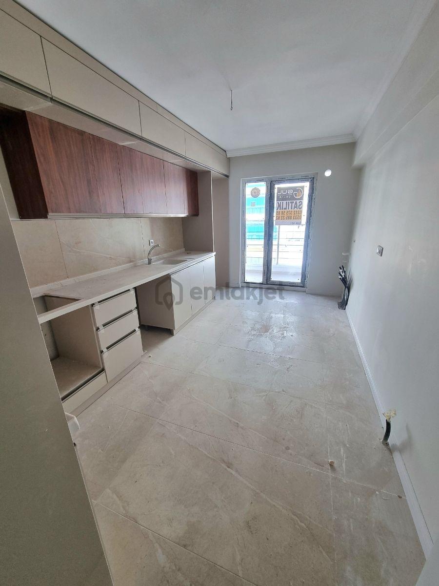 Feruduncelikte Site İçerisinde Cadde Üzeri Lüks Daire - 31