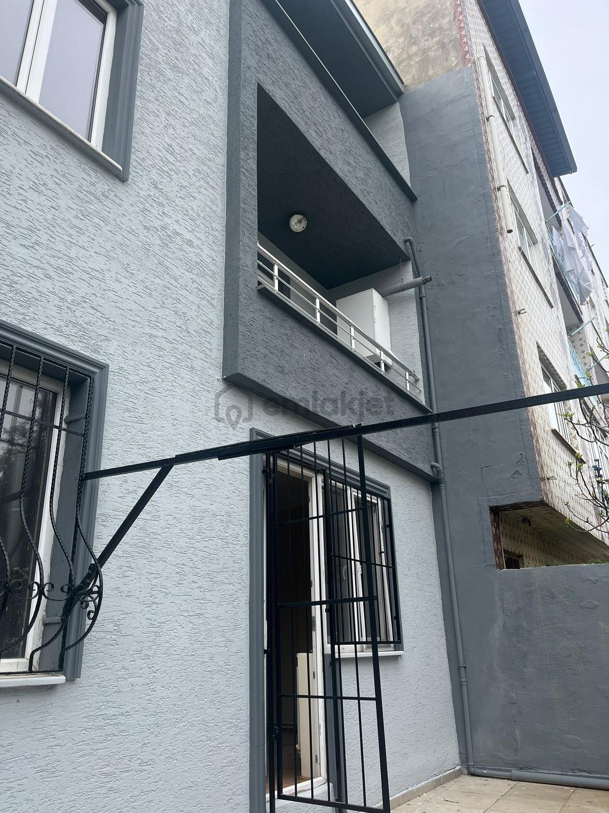 Bağlarbaşı Müstakil 3 Katlı 2+1 Komple Satılık Bina - 10