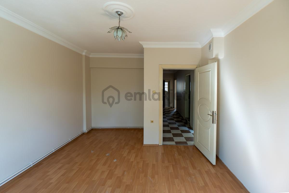Bağlarbaşı Müstakil 3 Katlı 2+1 Komple Satılık Bina - 25