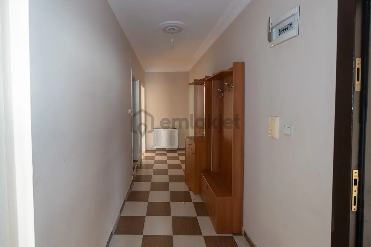Bağlarbaşı Müstakil 3 Katlı 2+1 Komple Satılık Bina - 17