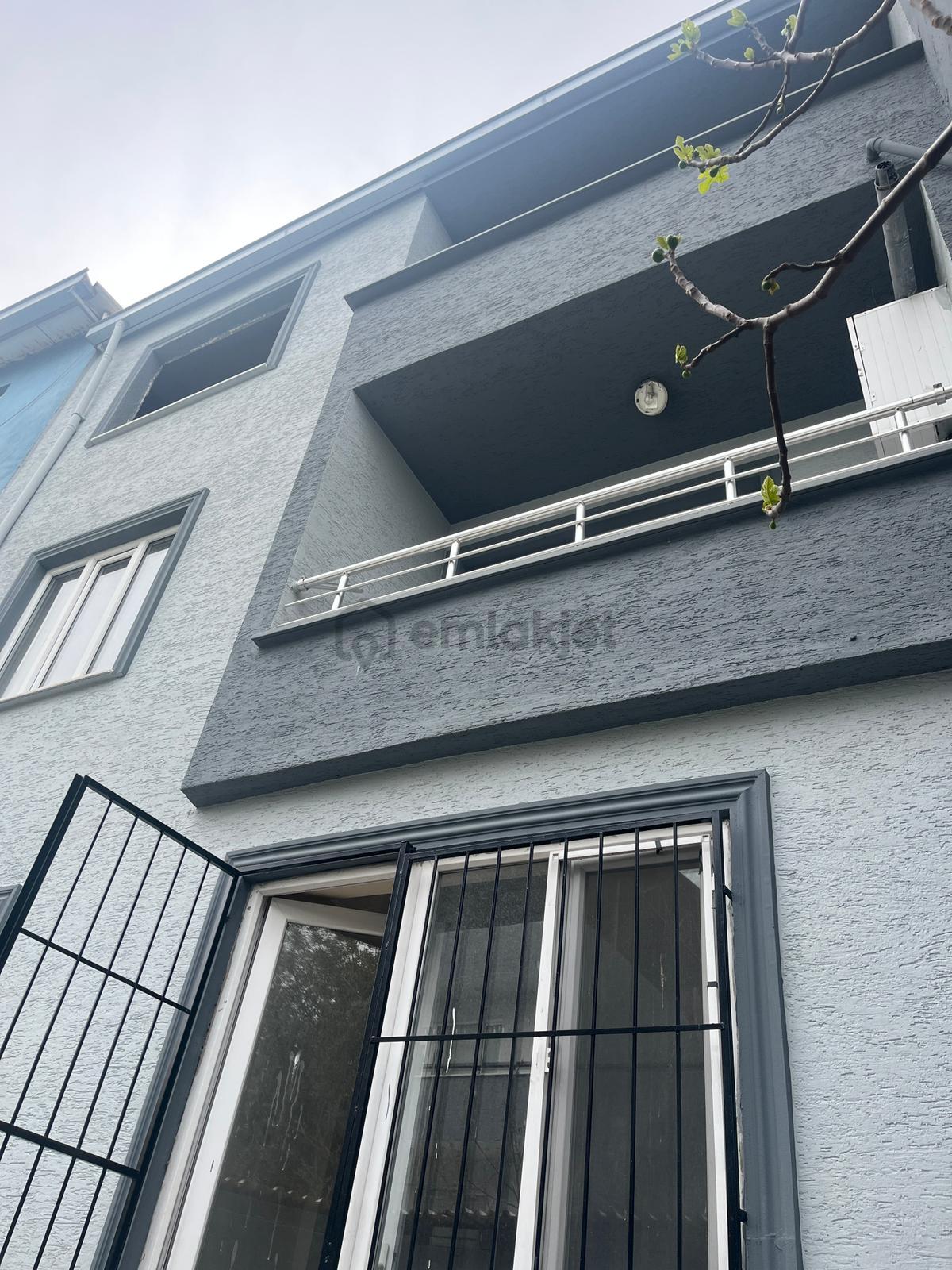 Bağlarbaşı Müstakil 3 Katlı 2+1 Komple Satılık Bina - 35