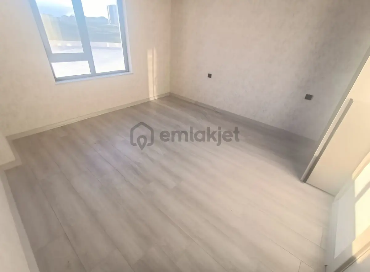 Buğra Emlaktan Kaşmir Yakını Kat Konumunda Sıfır Kupon 4+1 - 13