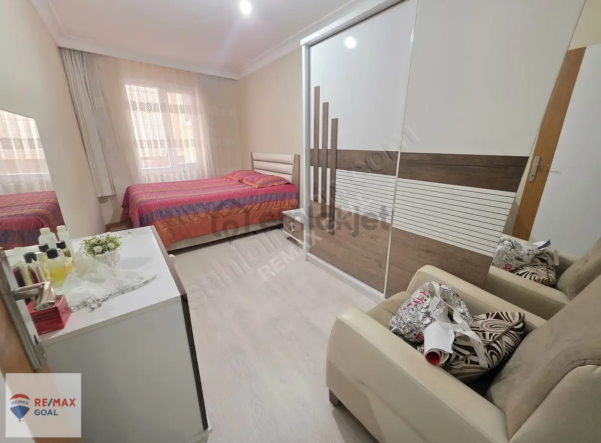 Remax Şirvan'dan Esenyurt'ta Ara Kat Satılık 2+1 Daire - 10