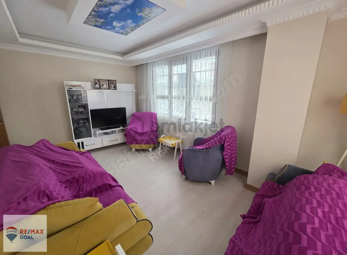 Remax Şirvan'dan Esenyurt'ta Ara Kat Satılık 2+1 Daire - 9