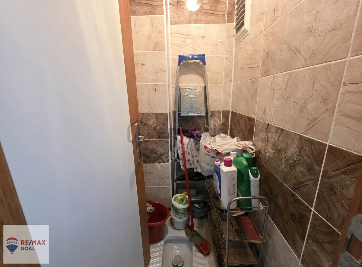 Remax Şirvan'dan Esenyurt'ta Ara Kat Satılık 2+1 Daire - 5
