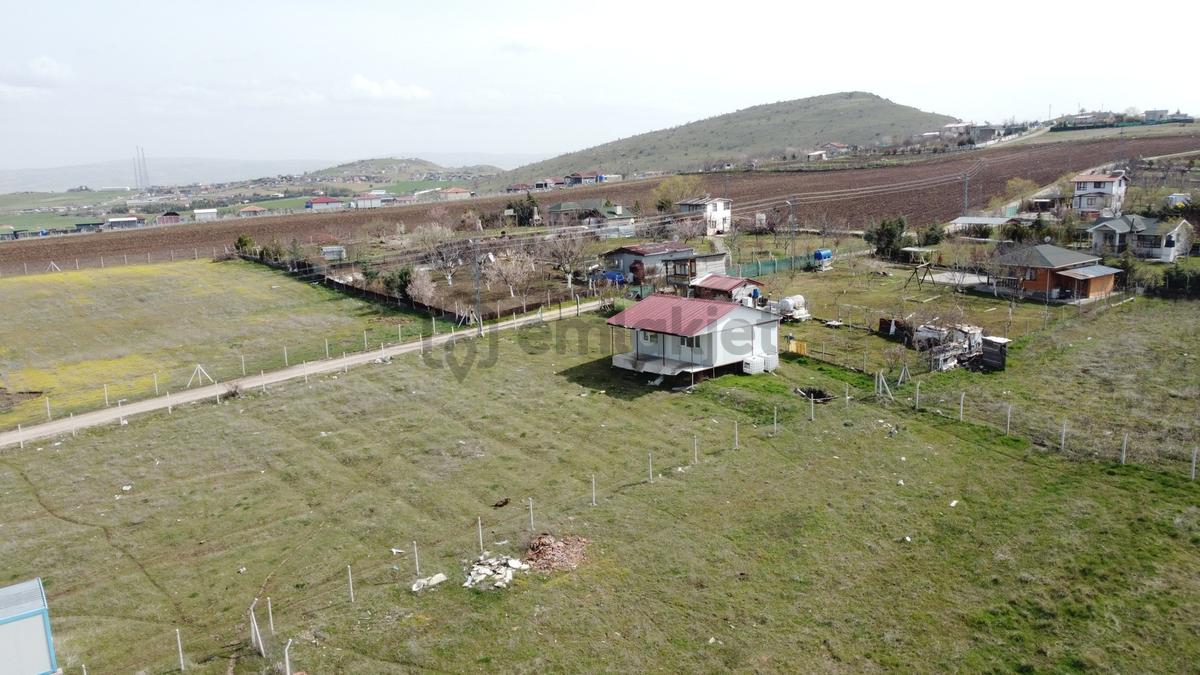 **sakızağacında Bahçelerin İçinde Bulunmaz Bahçe** - 22
