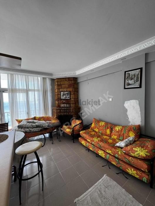 Güzelce'de Denize Sıfır 2+1 Eşyalı Satılık Daire - 9