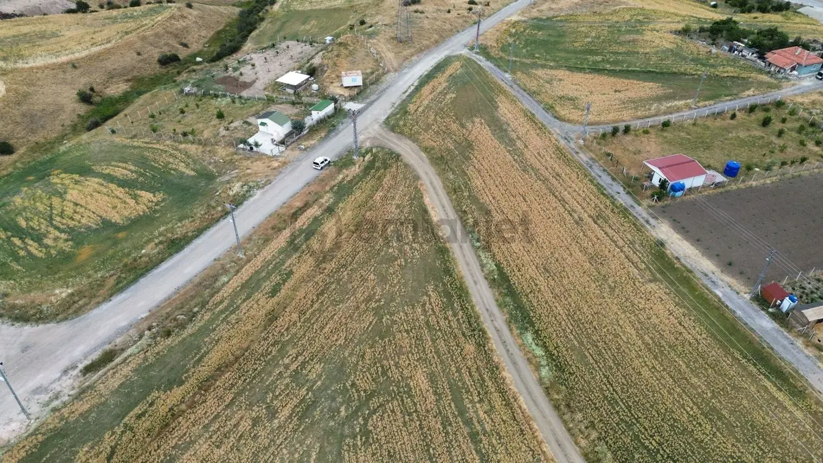 İmaremlak2'den 2 Tarafı Yola Cephe 900m2 Köşe Villa Parseli - 8