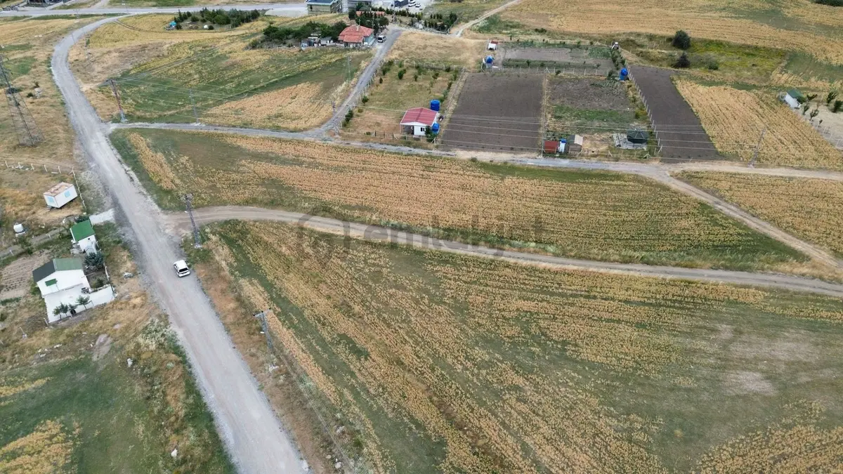 İmaremlak2'den 2 Tarafı Yola Cephe 900m2 Köşe Villa Parseli - 11