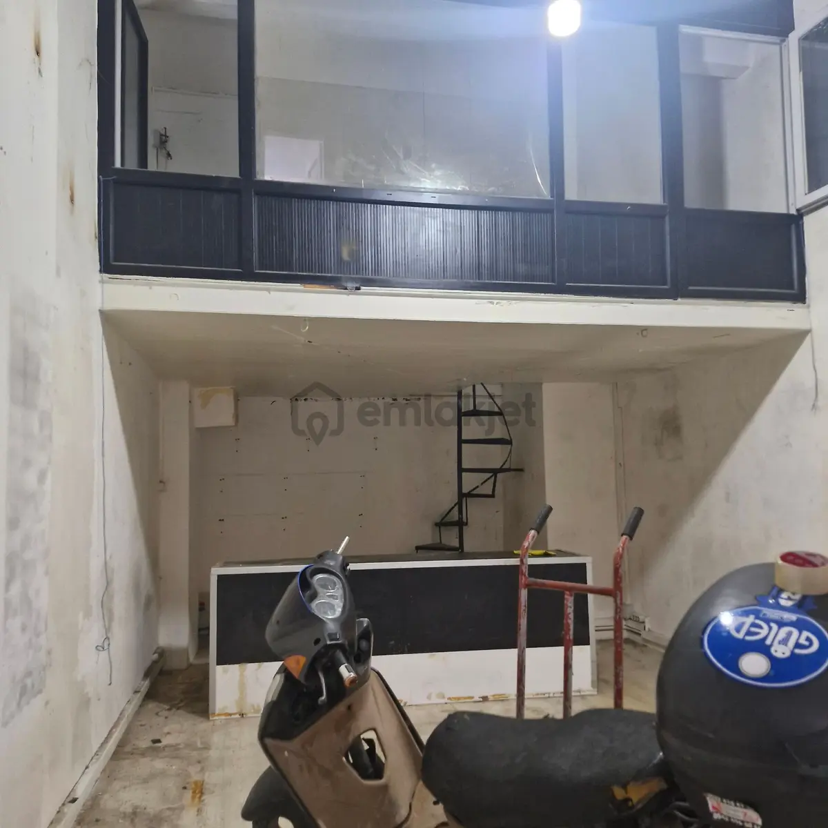 Akşenden Fatih Kocamustafapaşa Silivrikapı Cadde Başında Satılık Dükkan - 3