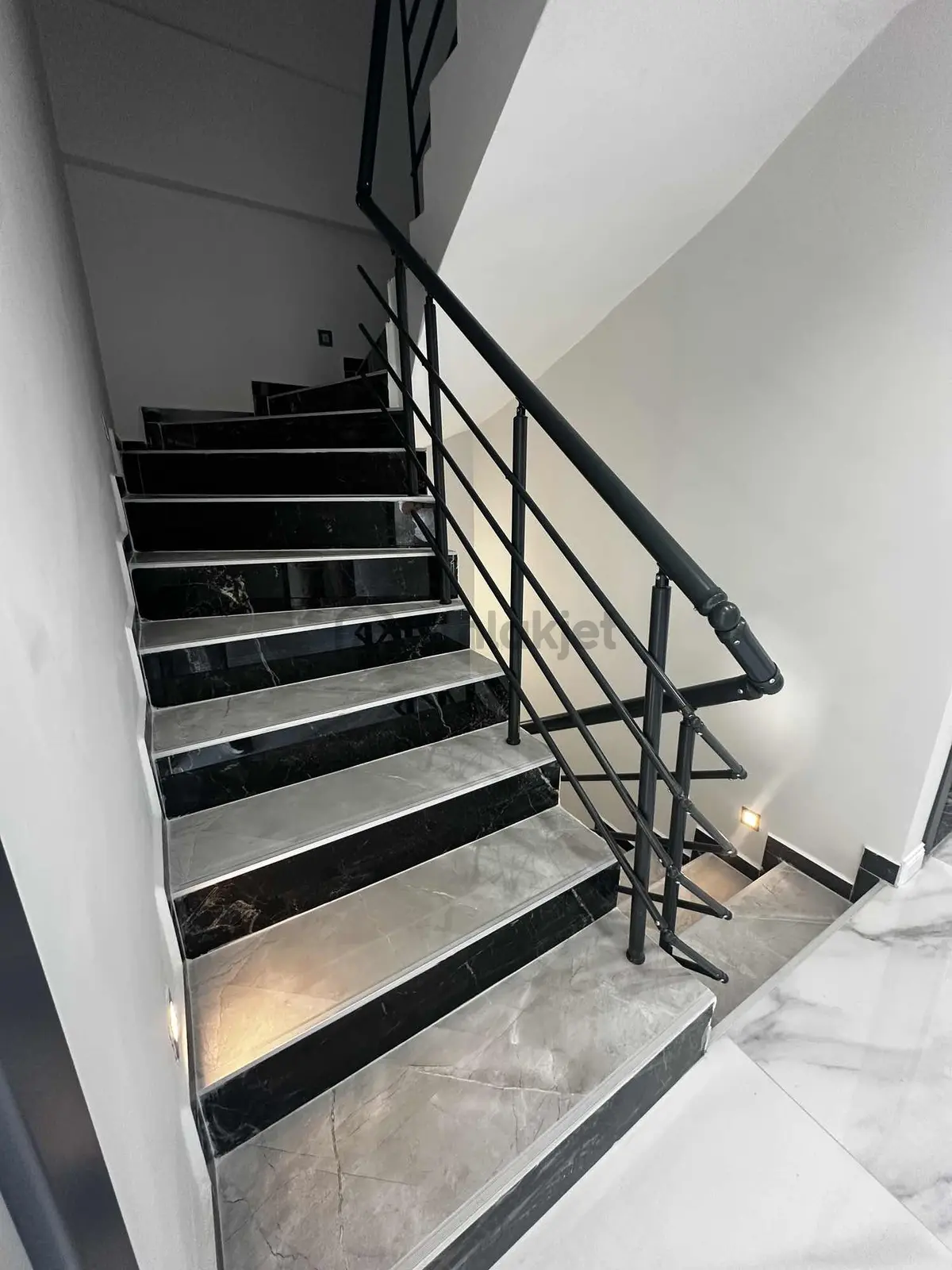 Manavgat'ın Göz Bebeği Ilıca'da Kiralık Triplex Villa - 17